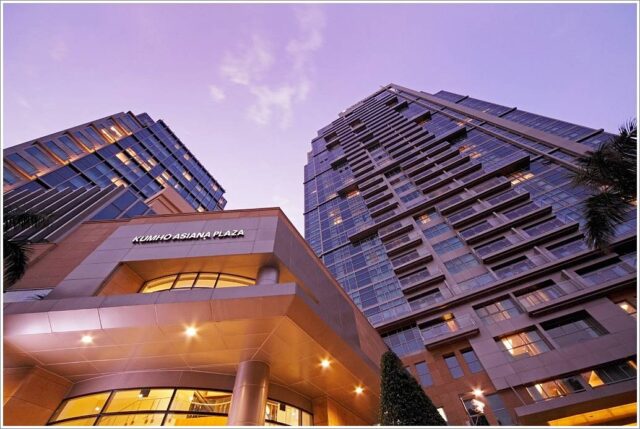 Nhìn toàn cảnh cao ốc văn phòng cho thuê Kumho Asiana Plaza Lê Duẩn, Quận 1