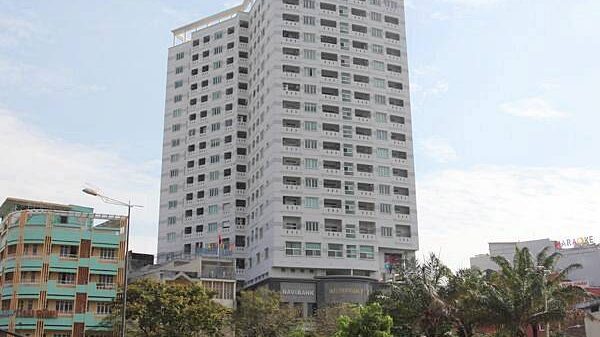 Nhìn toàn cảnh cao ốc văn phòng cho thuê International Plaza, Quận 1