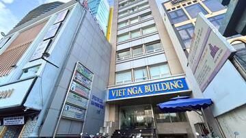 Mặt trước toà cao ốc văn phòng cho thuê Việt Nga Building, 23 Tôn Đức Thắng, Quận 1 - 5office.vn
